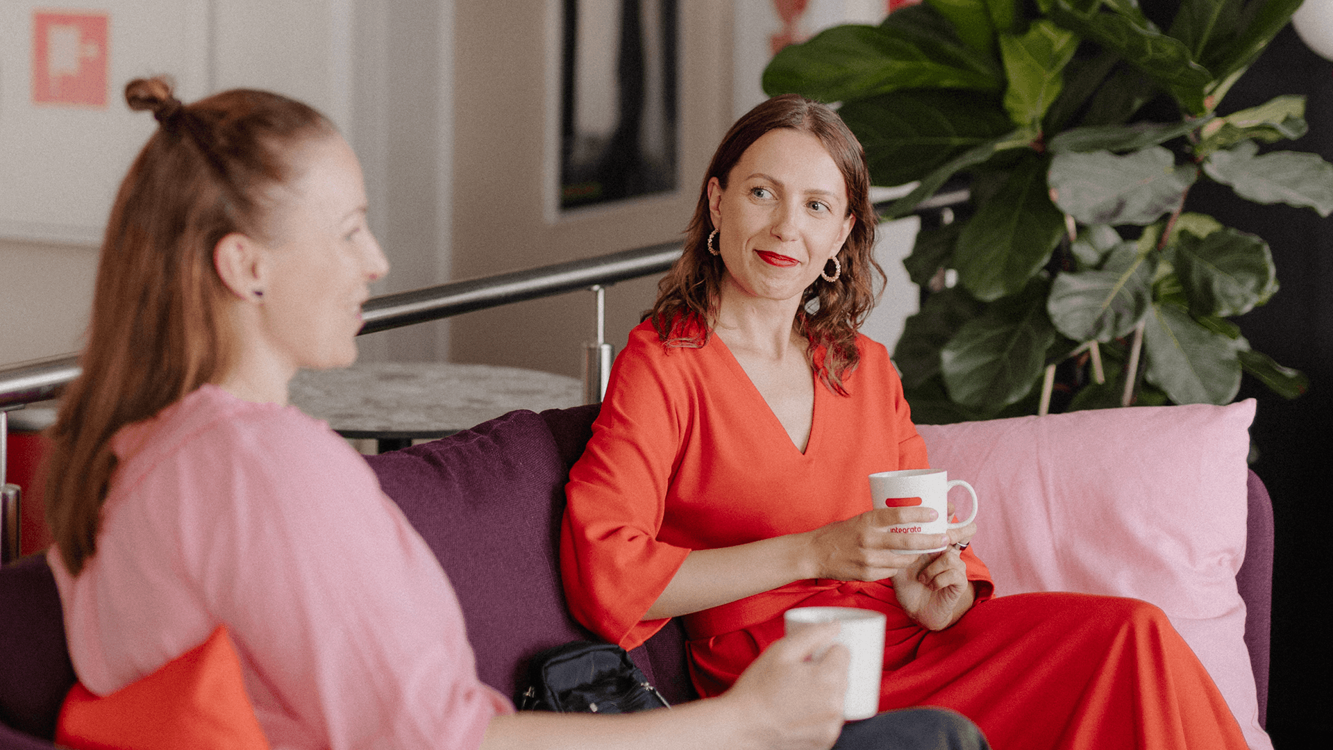 Palkanlaskenta ei ole pelkkää numeroiden pyörittelyä, vaan prosessi, jossa pienetkin virheet voivat aiheuttaa ison harmin.